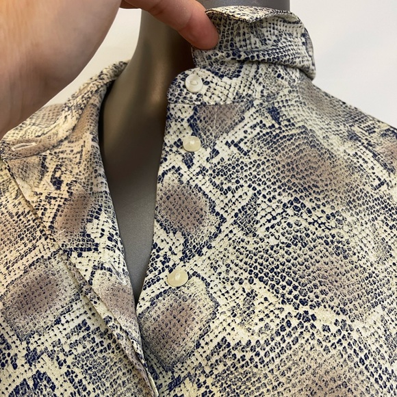 Mango Button Up Shirt Women’s 6 Snakeskin MNG Collared Long Sleeve - Picture 4 of 8